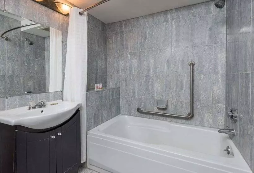 モーテル Super 8 By Wyndham Guelph