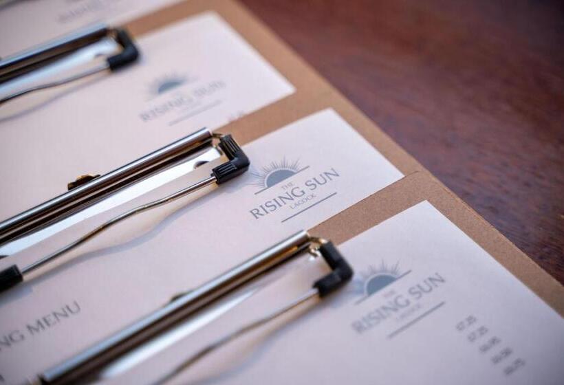 住宿加早餐  Rising Sun Pub, Restaurant And Rooms