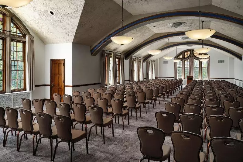 The Union Club Hotel At Purdue University, Autograph Collection