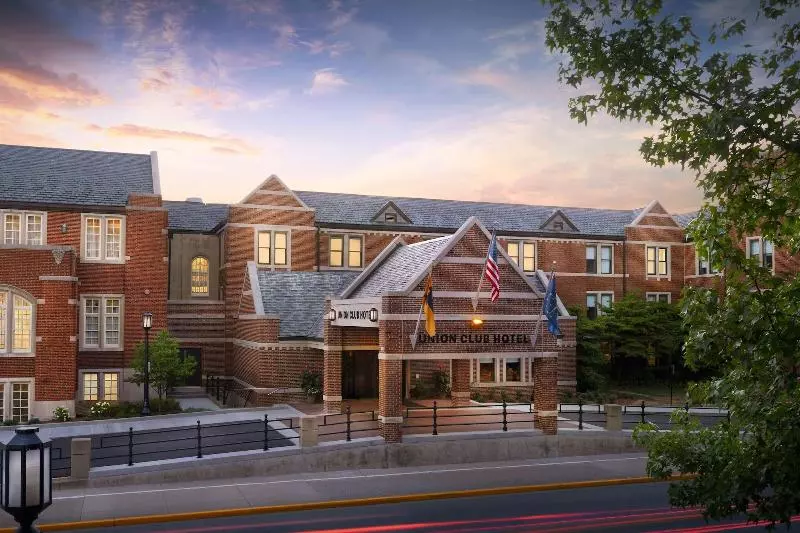 The Union Club Hotel At Purdue University, Autograph Collection