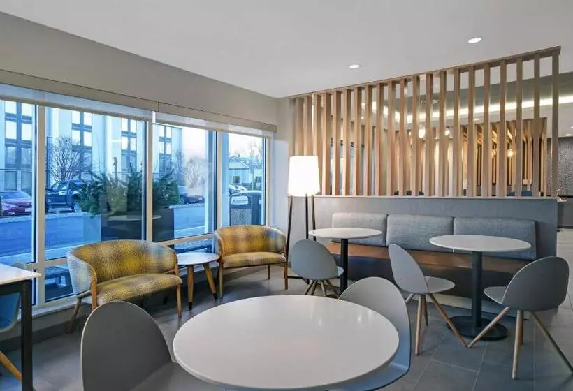 Hotelli Towneplace Suites By Marriott Fall River Westport