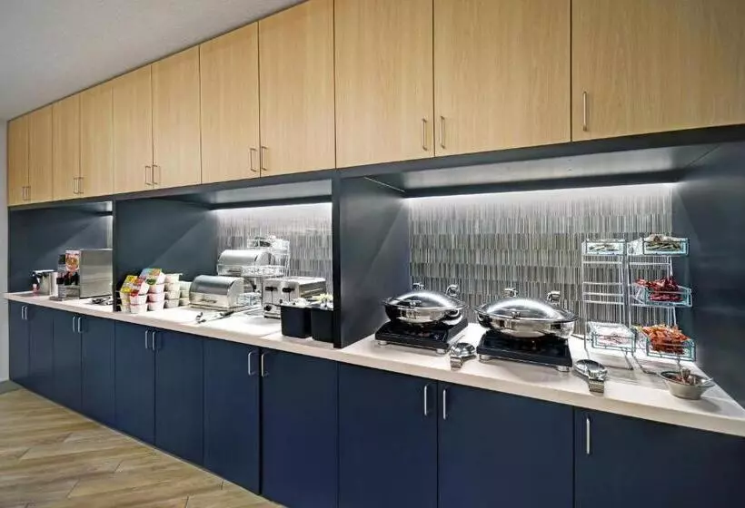 Hotelli Towneplace Suites By Marriott Fall River Westport