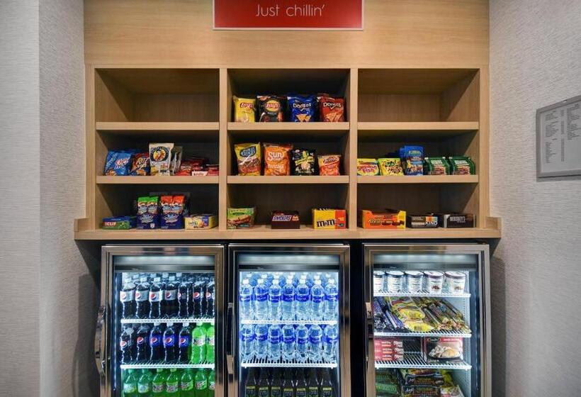 فندق Towneplace Suites By Marriott Fall River Westport