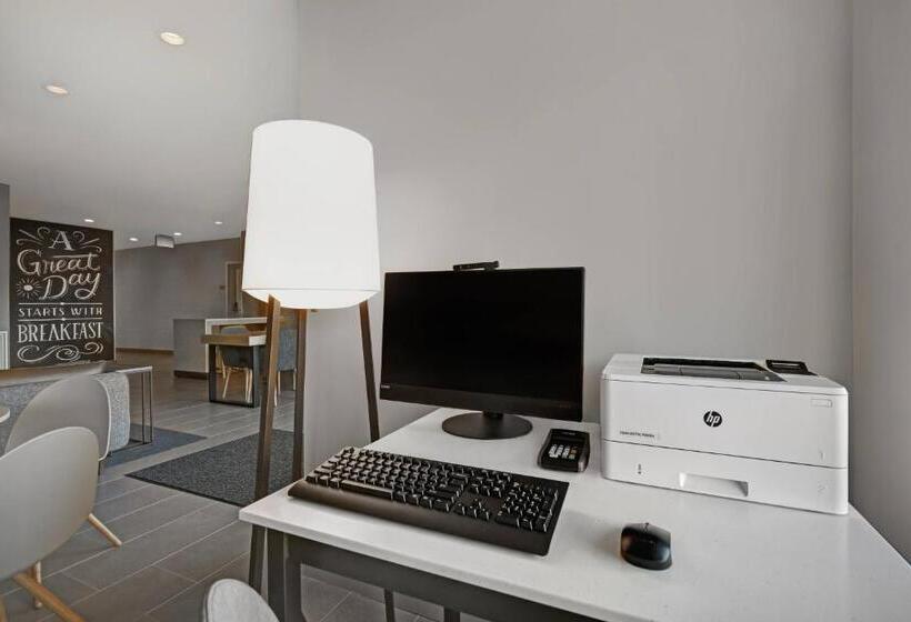 בית מלון כפרי Towneplace Suites By Marriott Fall River Westport