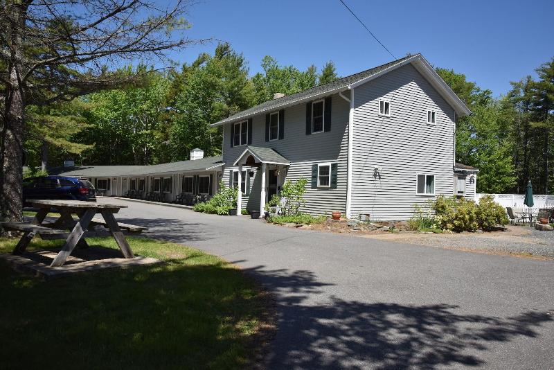 Acadia Pines Motel