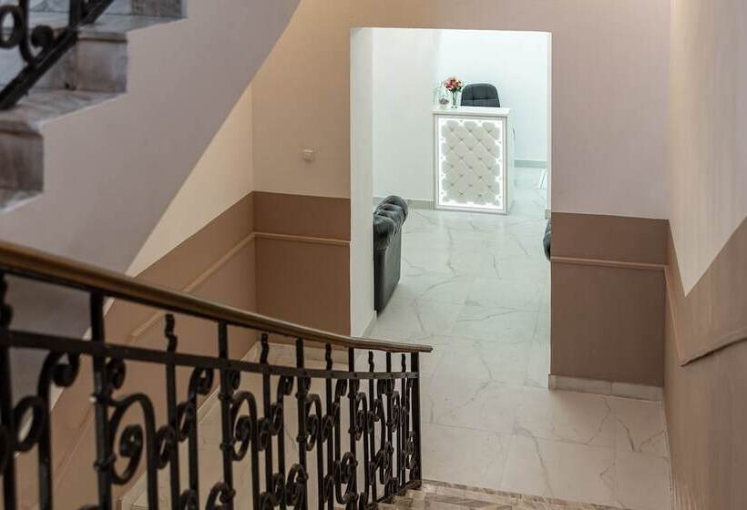 Hotel Dynasty On Belorusskaya