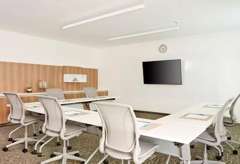 ホテル Element Kansas City Overland Park