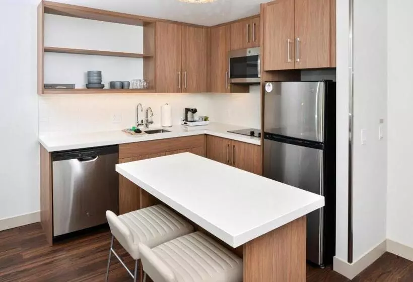 ホテル Element Kansas City Overland Park