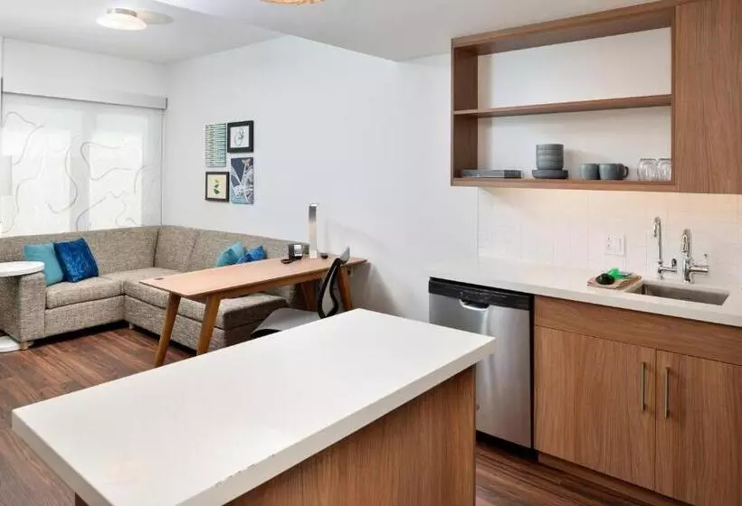 ホテル Element Kansas City Overland Park