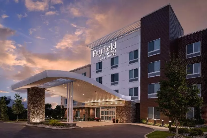 Hotelli Fairfield Inn & Suites By Marriott Cleveland Tiedeman Road
