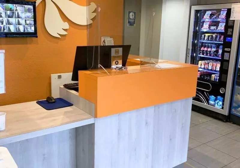 Hotelli Premiere Classe Paris Nord  Sarcelles