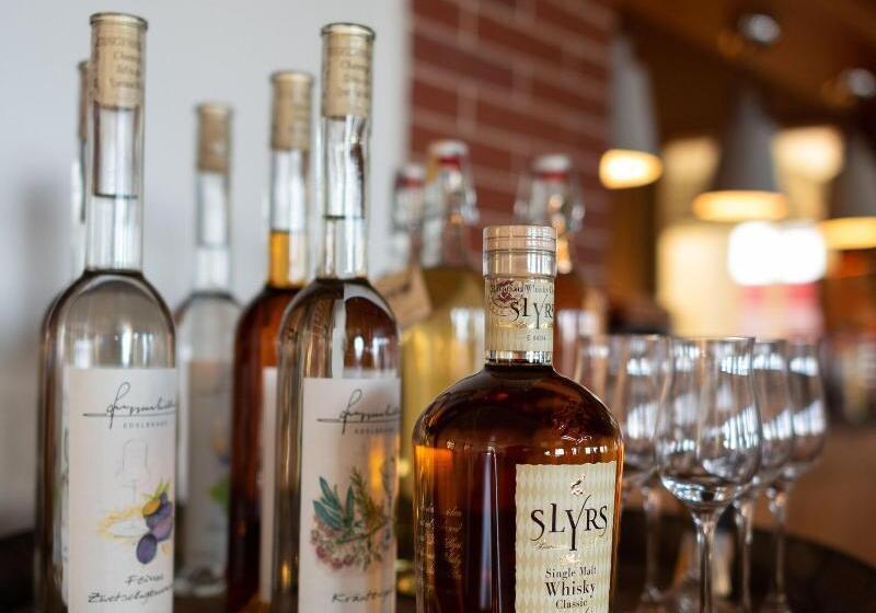 Pensão Landgasthof Hittenkirchen