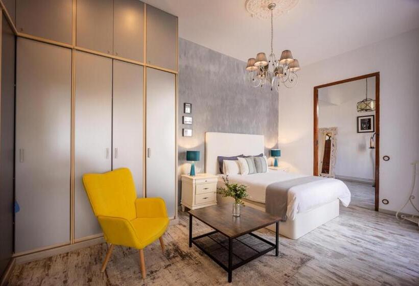 Пансион Portrait Boutique Guesthouse