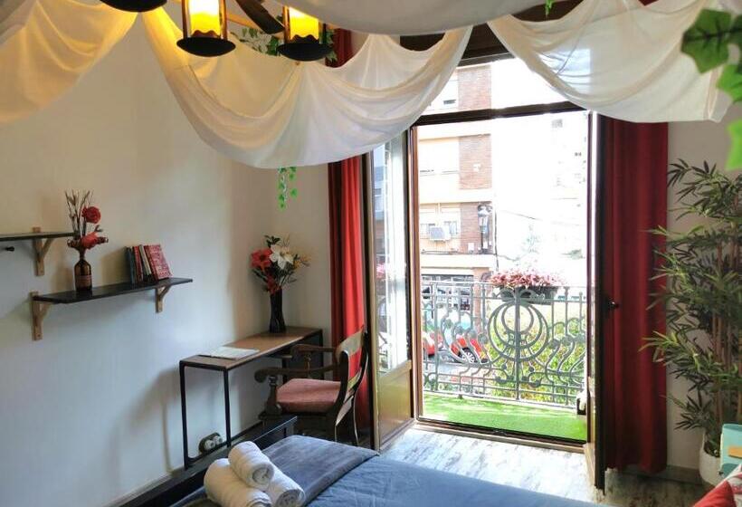 Пансион Portrait Boutique Guesthouse