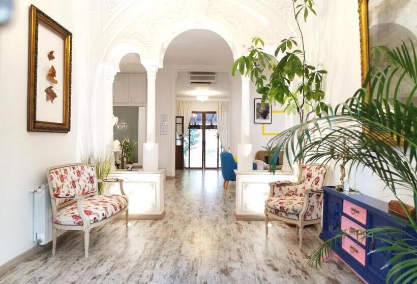 Пансион Portrait Boutique Guesthouse