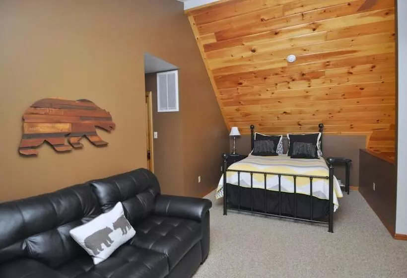 Sqyrls Nest   3br Retreat With A Hot Tub