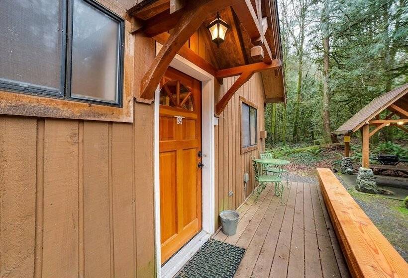 67mf  Hot Tub   Pets Ok   Bbq   Sleeps 5