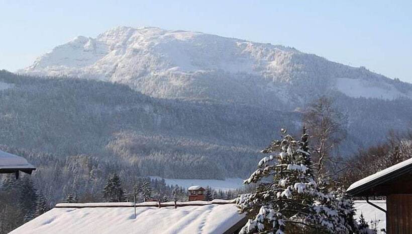 Aamiaismajoitus (B&B) Haus Rübezahl