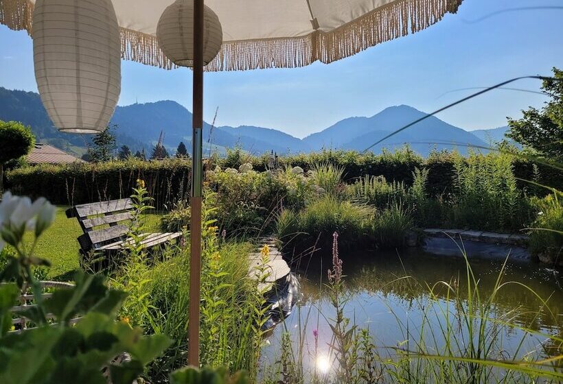 Aamiaismajoitus (B&B) Haus Rübezahl