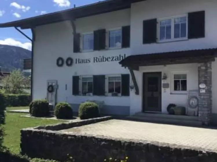 ベッドアンドブレックファースト Haus Rübezahl