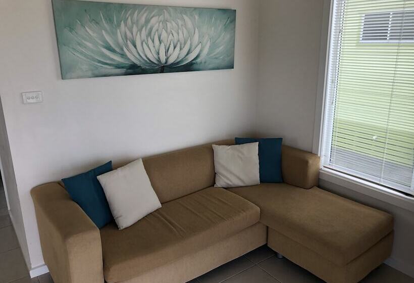 Dolphins Point Tourist Park