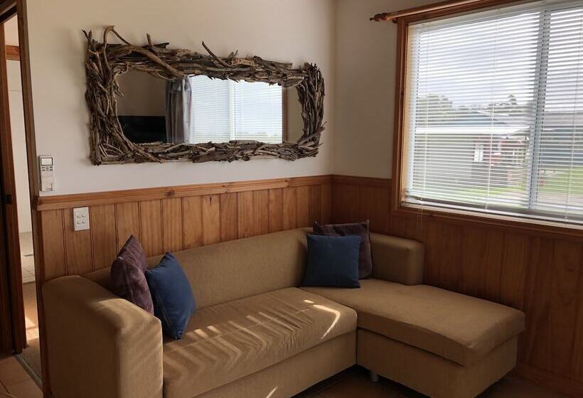 Dolphins Point Tourist Park