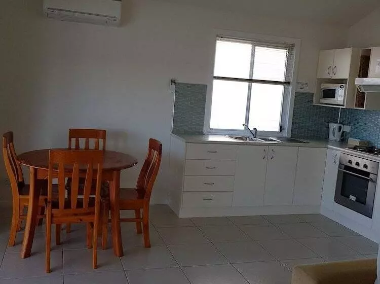 Dolphins Point Tourist Park