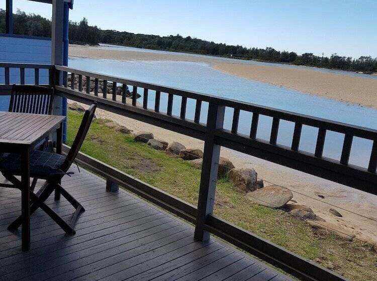 Dolphins Point Tourist Park