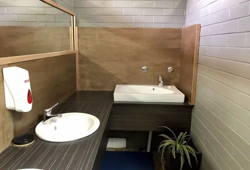 استراحتگاه Big4 Ingenia Holidays Wagga Wagga