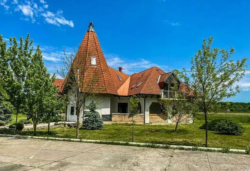 Aamiaismajoitus (B&B) Mathias Ház