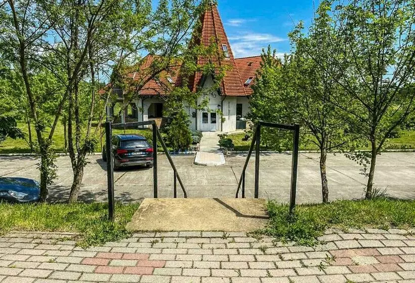 Aamiaismajoitus (B&B) Mathias Ház