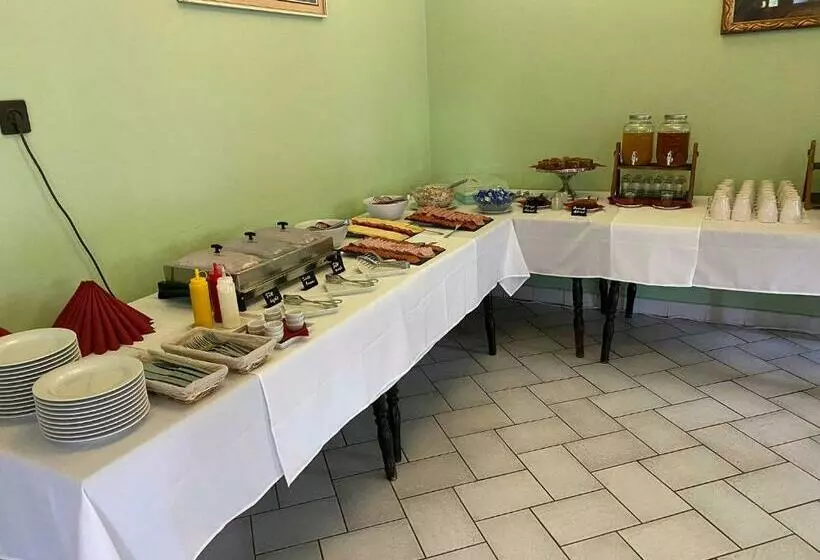 Aamiaismajoitus (B&B) Mathias Ház
