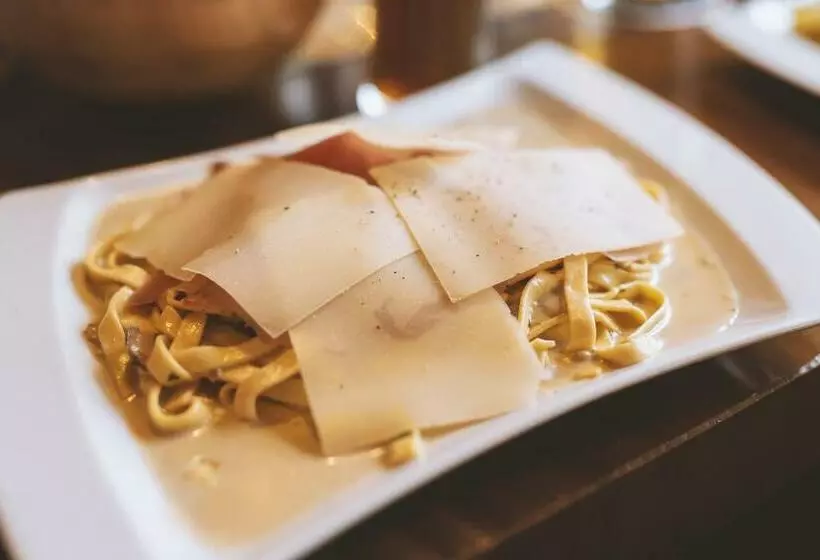 Zum Kleinen Italiener   Ristorante Pizzeria Pension