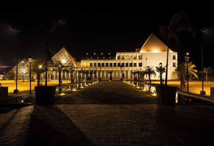 בית מלון כפרי Aarya Club And Resorts