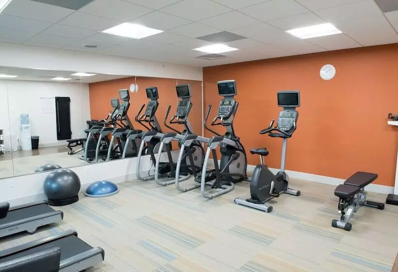 Hotelli Holiday Inn Express & Suites   Louisville N   Jeffersonville, An Ihg