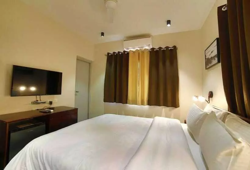 ホテル Marigold Mount Abu With Swimming Pool