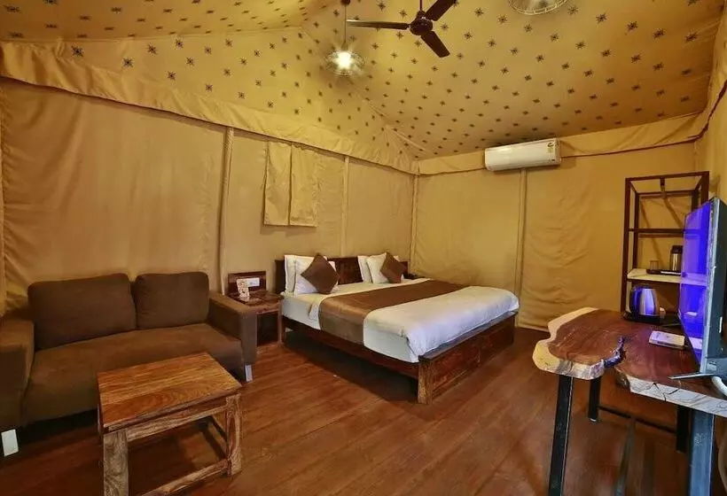 ホテル Marigold Mount Abu With Swimming Pool