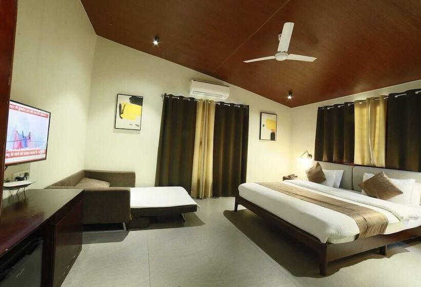 호텔 Marigold Mount Abu With Swimming Pool