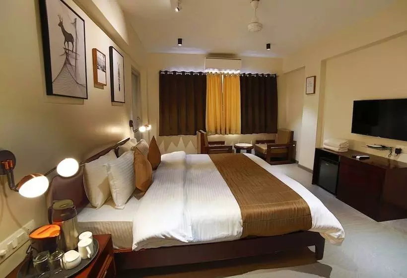 ホテル Marigold Mount Abu With Swimming Pool