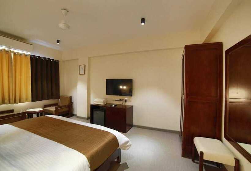 호텔 Marigold Mount Abu With Swimming Pool