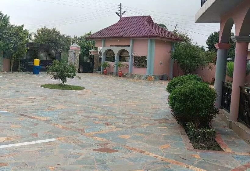 ホテル Osaah Bema Lodge