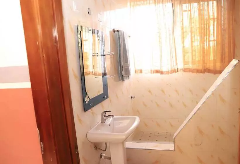 ホテル Osaah Bema Lodge