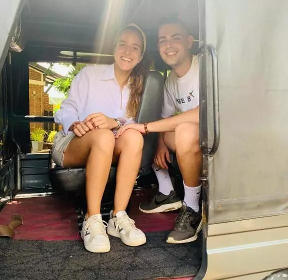 Hotelli Sethway Village