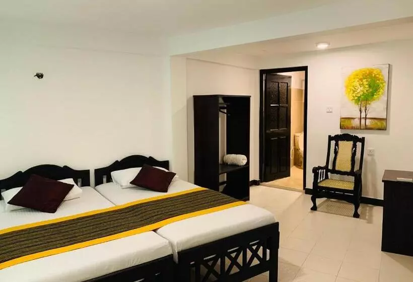 Hotelli Sethway Village