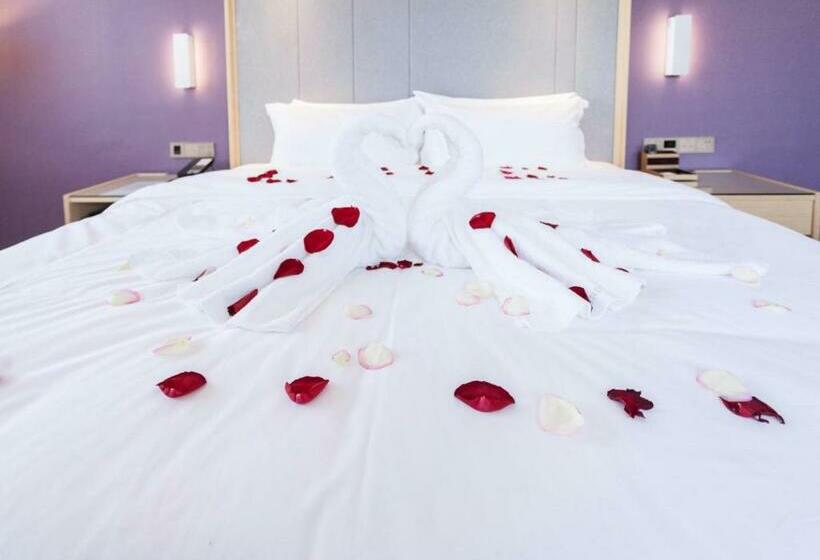 Lavande Hotel Rizhao Xinshi District Branch