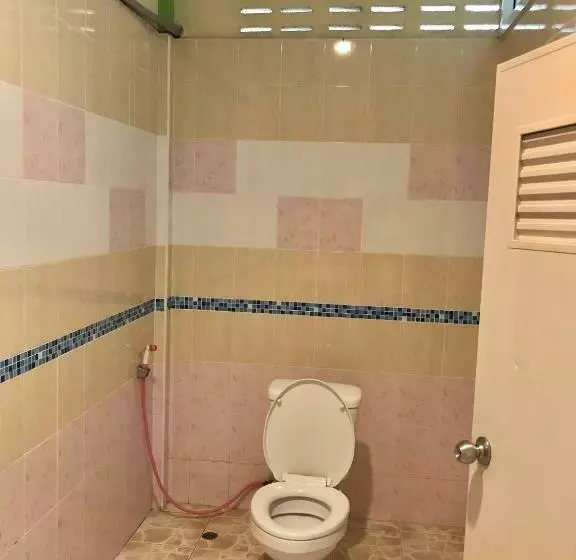 پانسیون Tanarod Gueshouse