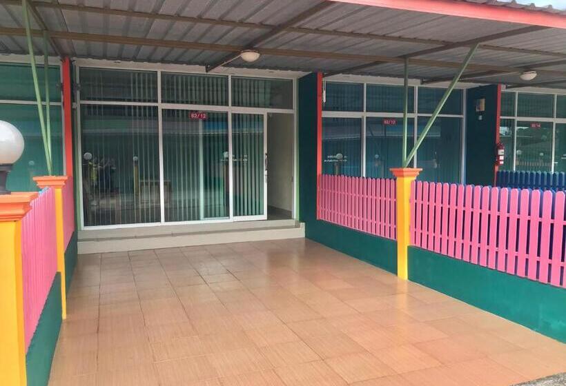 펜션 Tanarod Gueshouse