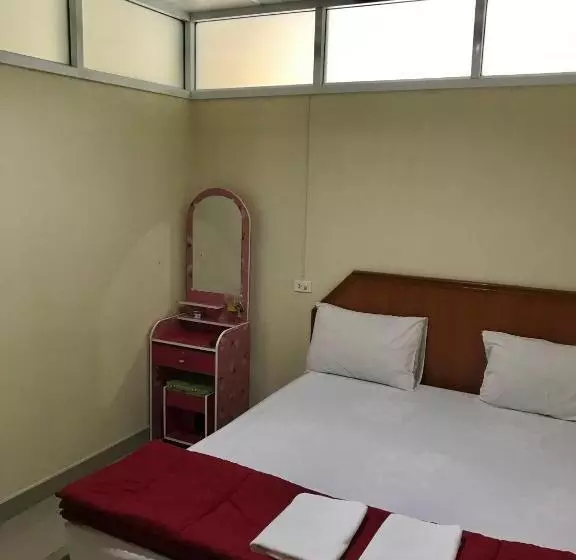 پانسیون Tanarod Gueshouse