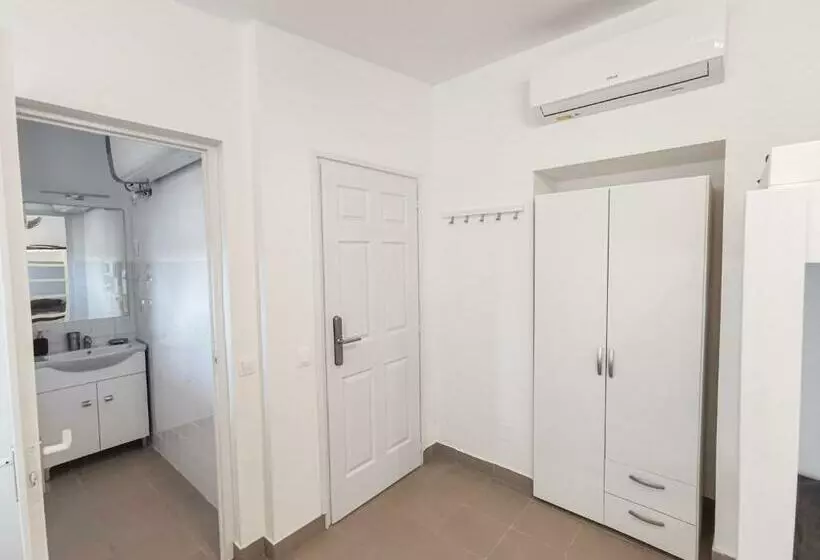 ユースホステル Greenfield Apartman