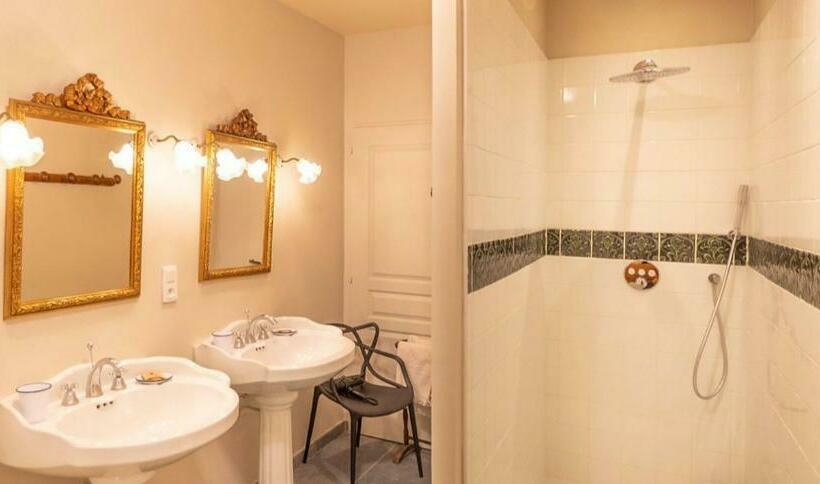 Bed and Breakfast Les Myrrhophores Et Spa, Chambres D Hôtes Et Gîtes De Charme